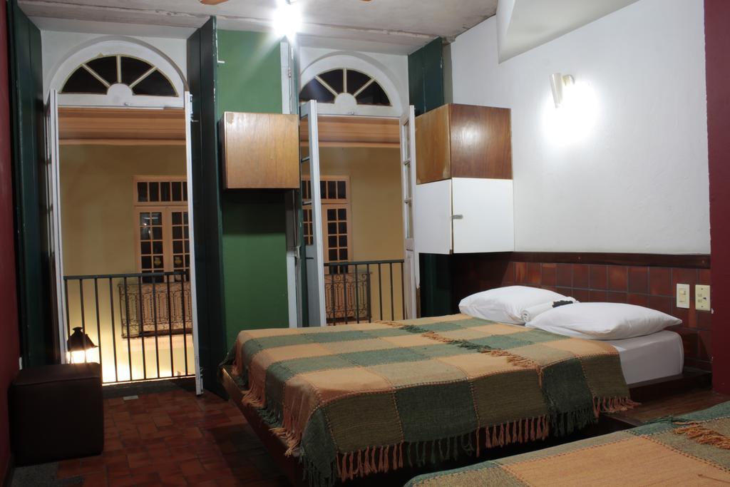Laranjeiras Hostel Salvador Bagian luar foto